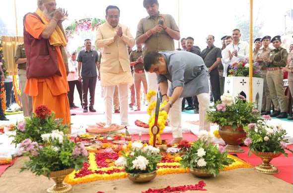 સુરત શહેરમાં પોલીસ આવાસ યોજનાને વેગ: નાયબ મુખ્યમંત્રી હર્ષ સંઘવીના હસ્તે રૂ. 6 કરોડના પોલીસ આવાસોનું ભૂમિપૂજન