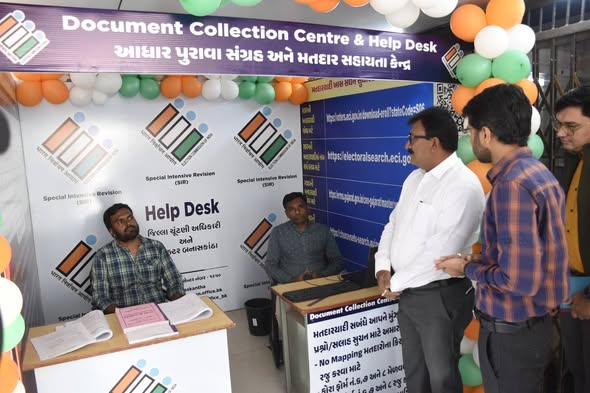 બનાસકાંઠામાં મતદાર યાદી વિશેષ સઘન સુધારા કાર્યક્રમ: વાવ-થરાદ જિલ્લામાં 3 હેલ્પ ડેસ્ક શરૂ