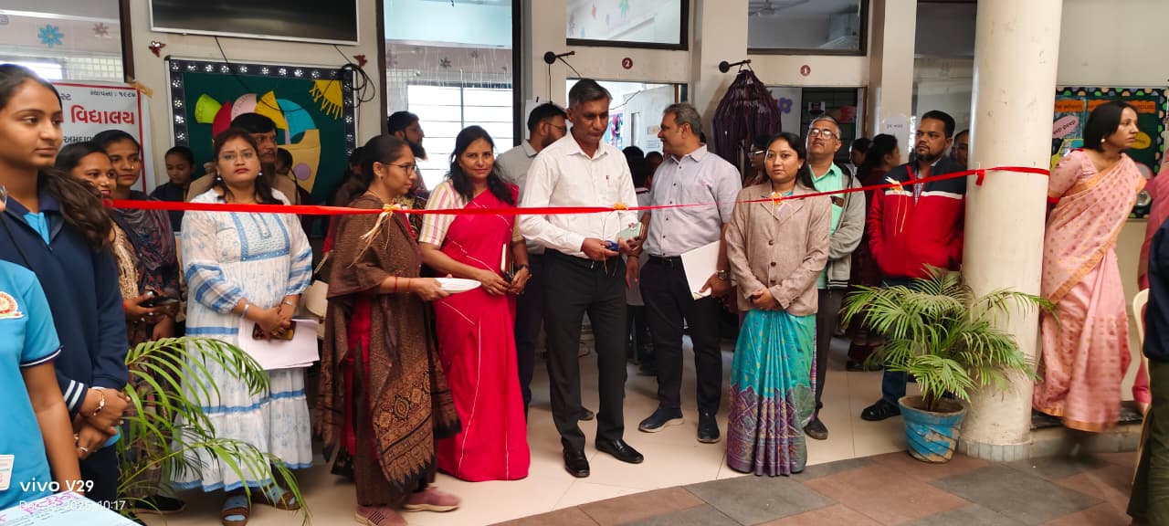 મકરબા ખાતે જિલ્લા સ્તરીય કુશલ્યોત્સવમાં વિદ્યાર્થીઓએ કૌશલ્ય પ્રદર્શિત કર્યું