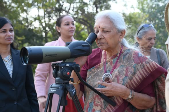 થોળ પક્ષી અભયારણ્યમાં પર્યાવરણ સંરક્ષણનો પ્રેરણાદાયક સંદેશ: રાજ્યપાલ શ્રી આનંદીબેન પટેલની મુલાકાત