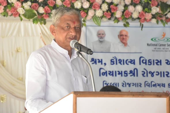 કીડીવાવમાં પ્રેરણાત્મક સ્વ-રોજગાર શિબિર અને રોજગાર મેળો: મંત્રી કુંવરજીભાઈ બાવળીયાની અધ્યક્ષતામાં આત્મનિર્ભરતાને પ્રોત્સાહન