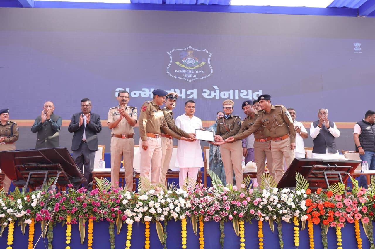 નાયબ મુખ્યમંત્રી હર્ષભાઈ સંઘવીએ અમદાવાદ ગ્રામ્ય પોલીસ મથકે ખાખી ભવન સહિત અનેક પ્રોજેક્ટનું લોકાર્પણ કર્યું