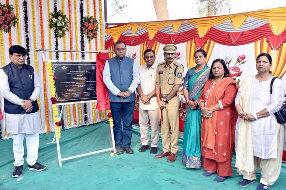 પેટલદ ટાઉન અને ગ્રામ્ય પોલીસ સ્ટેશનનું લોકાર્પણ: રાજ્ય મંત્રી કમલેશભાઈ પટેલની ઉપસ્થિતિમાં રૂ. ૧૦ કરોડના વિકાસ કાર્યોનો શુભારંભ