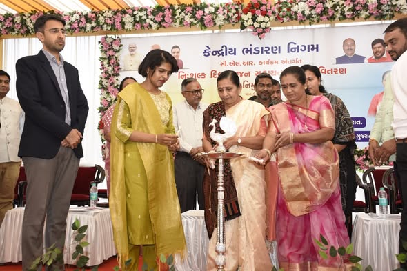 કેન્દ્રીય મંત્રી નિમુબેન બાંભણીયાના અધ્યક્ષસ્થાને બોટાદમાં દિવ્યાંગજનો માટે સાધન સહાય વિતરણ કેમ્પ, ૪૭૮ સહાયક સાધનોનું નિઃશુલ્ક વિતરણ