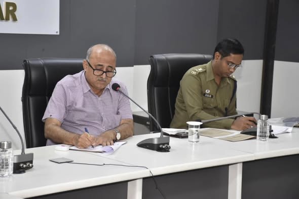 જામનગરમાં જિલ્લા સ્વાગત ફરિયાદ નિવારણ કાર્યક્રમ યોજાયો: કલેક્ટર કેતન ઠક્કરના અધ્યક્ષસ્થાને ૧૦ પૈકી ૭ અરજીઓનો સ્થળ પર જ નિકાલ