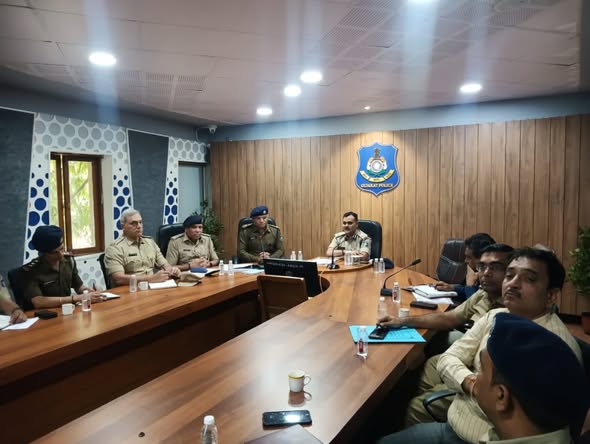 રાજકોટ શહેર માર્ગ સલામતી સમિતિની બેઠક યોજાઈ, ટ્રાફિક સમસ્યા અને અકસ્માત ઘટાડવા અંગે મહત્વપૂર્ણ ચર્ચા