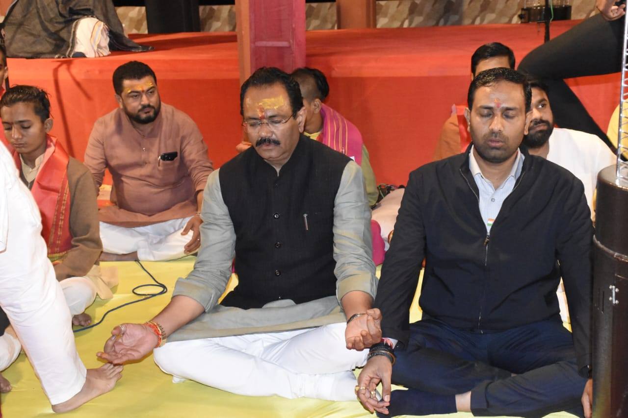 સોમનાથ સ્વાભિમાન પર્વ: 72 કલાકના અખંડ ઓમકાર જાપમાં મંત્રીશ્રીઓ જોડાયા, ઋષિ કુમારોને અભિનંદન પાઠવ્યા