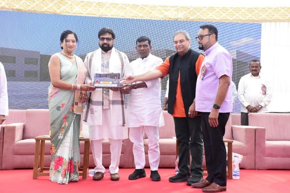 તાપી જિલ્લાના બાજીપુરામાં શ્રી આર.વી. પટેલ ઉચ્ચ માધ્યમિક શાળાના નવનિર્મિત ભવનનું રાજ્ય મંત્રી ડૉ. જયરામભાઈ ગમીતના હસ્તે લોકાર્પણ