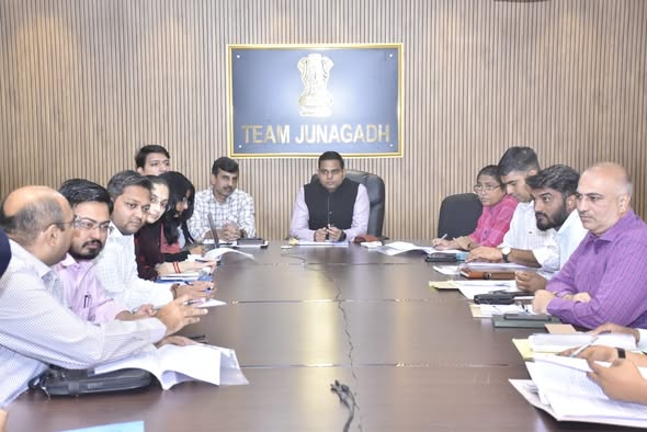 જૂનાગઢમાં જિલ્લા સ્વાગત ફરિયાદ નિવારણ કાર્યક્રમ યોજાયો: કલેક્ટર અનિલકુમાર રાણવાસિયાના અધ્યક્ષસ્થાને ૨૬ અરજીઓનો સ્થળ પર જ નિકાલ