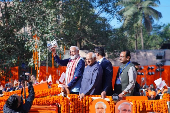 સોમનાથ સ્વાભિમાન પર્વમાં વિરાટ જનમેદની, વડાપ્રધાનશ્રીનું ભવ્ય સ્વાગત અને ભારતીય સંસ્કૃતિની ઝળહળતી ઝાંખી