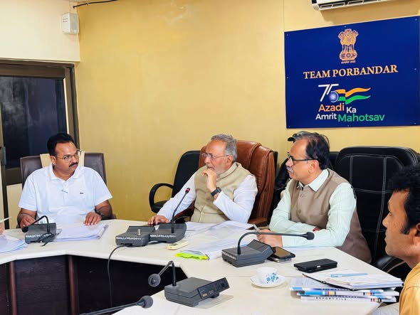 પોરબંદરમાં કેબિનેટ મંત્રી અર્જુનભાઈ મોઢવાડિયાની અધ્યક્ષતામાં સંકલન સમિતિની બેઠક, વિકાસ કાર્યો અને જમીન પ્રશ્નોના ઝડપી નિકાલ પર ભાર