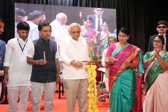 સુરેન્દ્રનગરમાં રૂ. 339.26 કરોડના વિકાસ કાર્યોનું લોકાર્પણ : મુખ્યમંત્રી ભૂપેન્દ્રભાઈ પટેલે “ઈઝ ઓફ લિવિંગ”ને આપી પ્રાથમિકતા