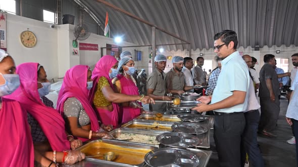 Shaktipeeth Ambaji ખાતે ‘જય અંબે તિથિ ભોજન’ યોજનાનો ભવ્ય પ્રારંભ, પ્રથમ જ દિવસે ₹30 કરોડથી વધુ દાન