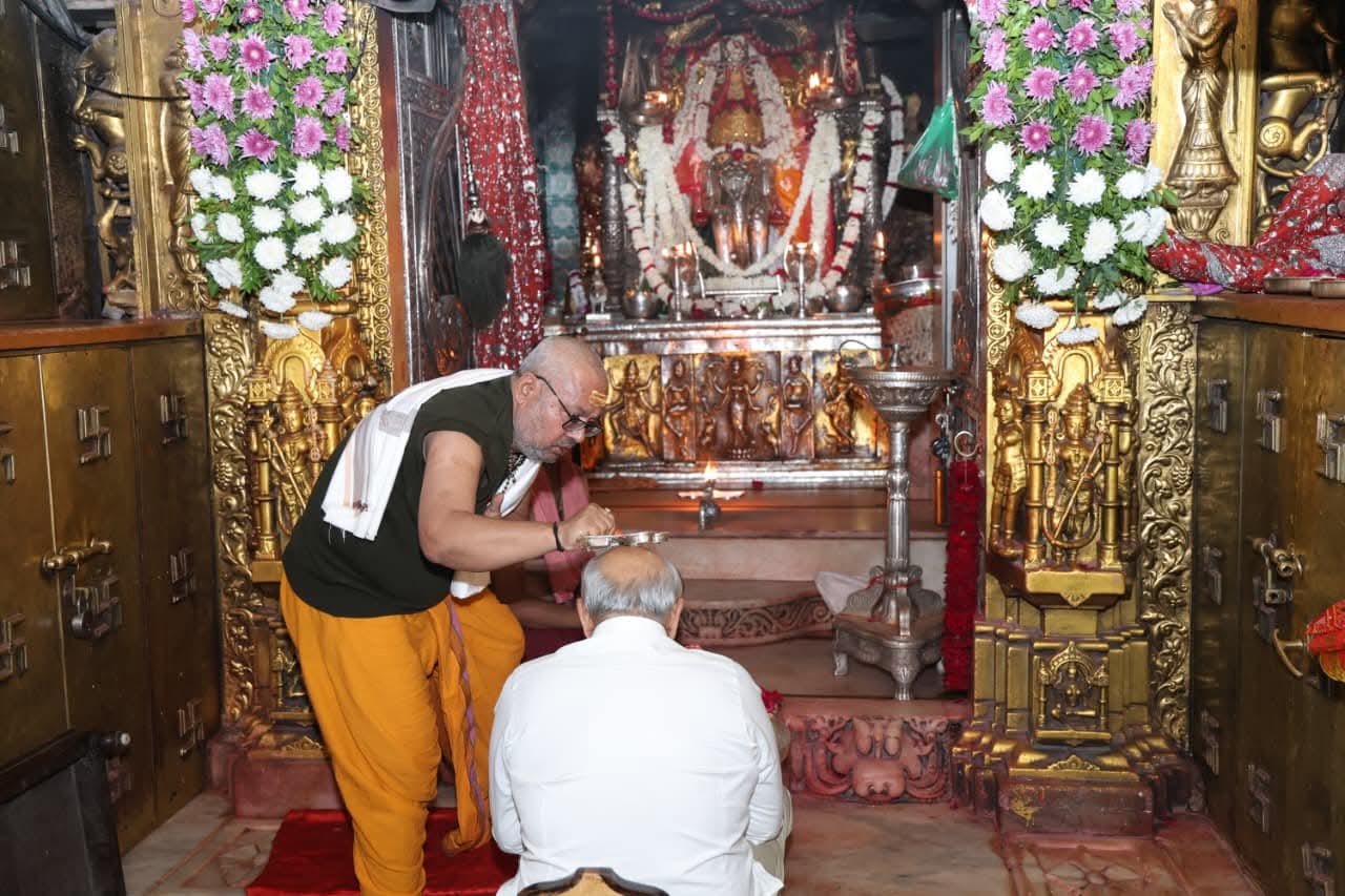 માન. મુખ્યમંત્રી ભૂપેન્દ્રભાઈ પટેલે પ્રસિદ્ધ અંબાજી ધામે માતા અંબાના દર્શન કર્યા, રાજ્યની શાંતિ-સમૃદ્ધિ અને નાગરિકોના કલ્યાણ માટે કરી પ્રાર્થના