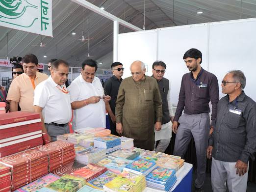 સુરતમાં પુસ્તકો, ફૂલો અને કલાનો ત્રિવેણી સંગમ: મુખ્યમંત્રી ભૂપેન્દ્રભાઈ પટેલની હાજરીમાં નેશનલ બુક ફેર અને ફ્લાવર શોની ભવ્ય શરૂઆત
