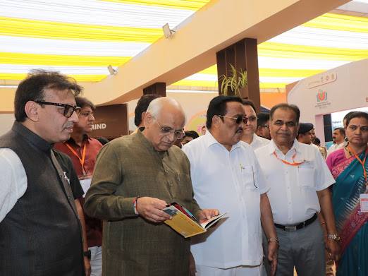 સુરત પુસ્તકમેળાનો ભવ્ય પ્રારંભ: પ્રથમ જ દિવસે પુસ્તકપ્રેમીઓનો ઉમટ્યો ઉત્સાહ, ‘નમો રીડિંગ કોર્નર’ વિશેષ આકર્ષણ