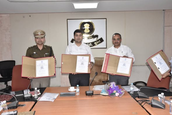 ધો. ૧૦ અને ૧૨ની બોર્ડ પરીક્ષા માટે સુરત જિલ્લામાં સઘન આયોજન: કલેક્ટર ડૉ. સૌરભ પારધીના અધ્યક્ષસ્થાને જિલ્લા પરીક્ષા સમિતિની બેઠક