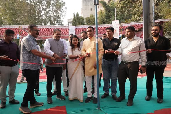 દાહોદ મ્યુનિસિપાલિટી પાર્કમાં સ્વદેશી મેળાનો ભવ્ય પ્રારંભ: ‘હર ઘર સ્વદેશી’ અભિયાનને મળ્યો જનસમર્થન