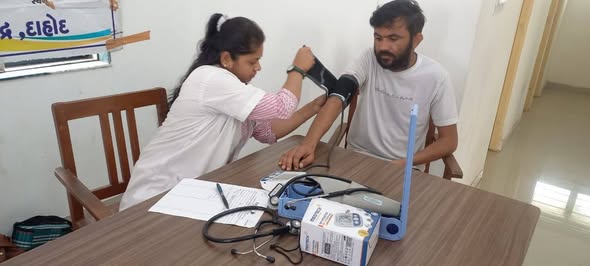 વિશ્વ ક્ષય દિવસ નિમિત્તે દાહોદ સબ જેલમાં વિશાળ હેલ્થ કેમ્પ, 225 કેદીઓની આરોગ્ય તપાસ