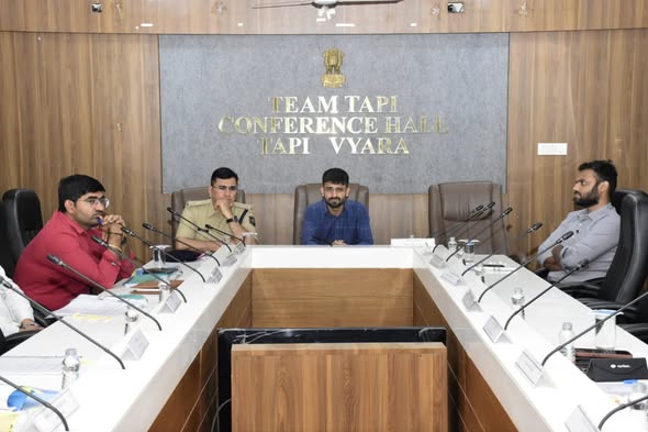 ઉનાળાની તૈયારી તેજ: કલેક્ટર ડો. વિપીન ગર્ગની અધ્યક્ષતામાં તાપીમાં પાણી પુરવઠા સમીક્ષા બેઠક