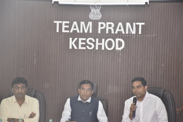 ઘેડ વિસ્તારમાં વરસાદી પાણી ભરાવાની સમસ્યાના કાયમી ઉકેલ માટે કેન્દ્રીય મંત્રી મનસુખભાઈ માંડવિયાની સમીક્ષા બેઠક