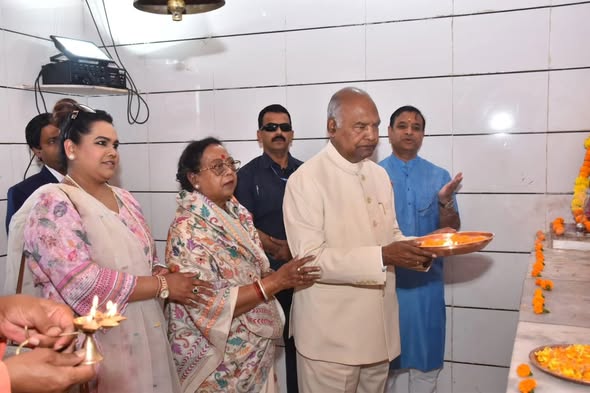 ડાંગ જિલ્લામાં પૂર્વ રાષ્ટ્રપતિ રામનાથ કોવિંદના હસ્તે ૩૧૧ હનુમાન મંદિર નિર્માણ યજ્ઞ અંતર્ગત પ્રાણ પ્રતિષ્ઠા મહોત્સવનો પ્રારંભ