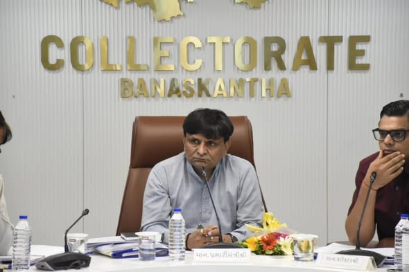 બનાસકાંઠામાં વિકાસને વેગ: રૂ. 25 કરોડથી વધુના 916 કામોને મંજૂરી, મંત્રી કમલેશભાઈ પટેલનો ભાર ગુણવત્તા અને ઝડપ પર