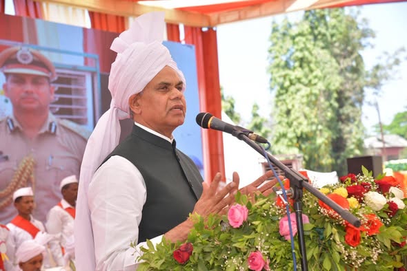 આહવા ખાતે ભવ્ય ‘ડાંગ દરબાર’ મહોત્સવ: રાજ્યપાલ શ્રી આચાર્ય દેવવ્રતજીની ઉપસ્થિતિમાં આદિવાસી ગૌરવ અને શૌર્યગાથાનો ઉજાસ