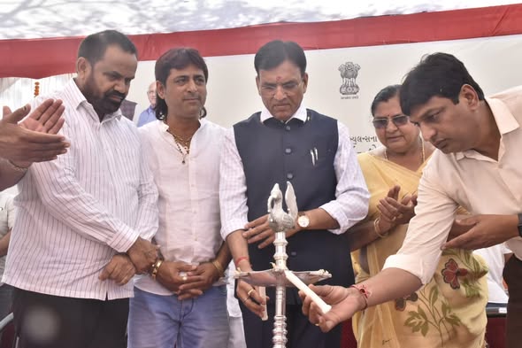 બાંટવામાં કેન્દ્રીય મંત્રી ડો. મનસુખભાઈ માંડવીયાએ ૮.૪૩ કરોડના ૧૩૯ વિકાસ કામોનું લોકાર્પણ-ખાતમુહૂર્ત કર્યું