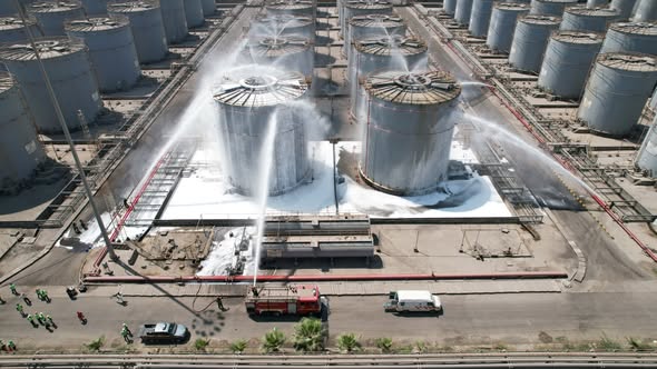 સુરતના અદાણી હજીરા પોર્ટ પર ‘એર ડ્રોન એટેક’ સામે સુરક્ષા ચકાસવા મોક ડ્રિલ યોજાઈ